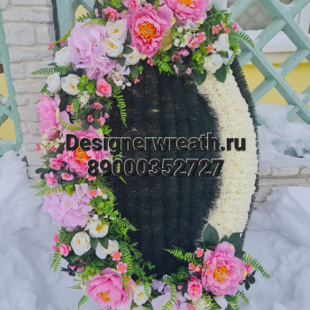 Брендовый венок 115 см - designerwreath.ru - г. Екатеринбург