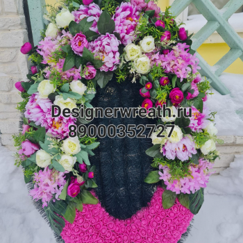 Брендовый венок 100 см - designerwreath.ru - г. Екатеринбург