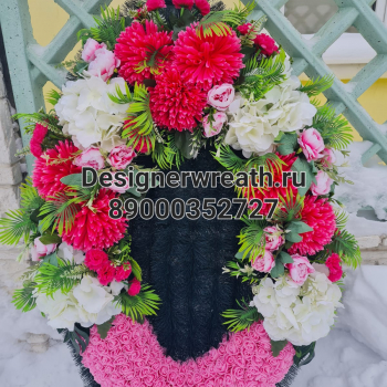 Брендовый венок 100см - designerwreath.ru - г. Екатеринбург