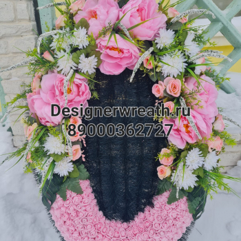 Брендовый венок 100см - designerwreath.ru - г. Екатеринбург